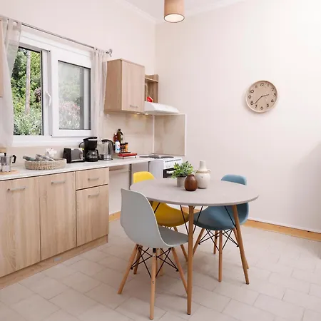 Iris Apartment